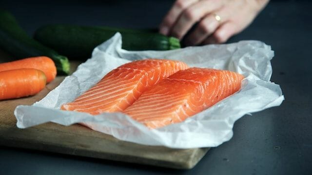 tuna salmon contains two omega fatty acids in dog food